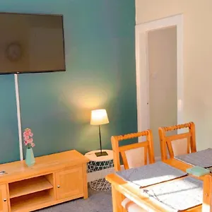  Apartment Leven