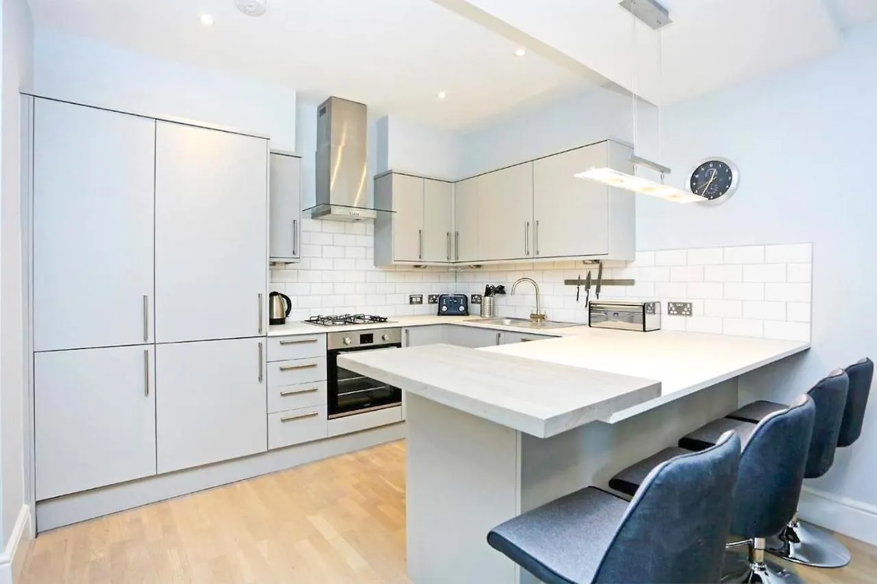 Ultra Modern, Stylish Apartment Next To Princes St Edinburgh United Kingdom